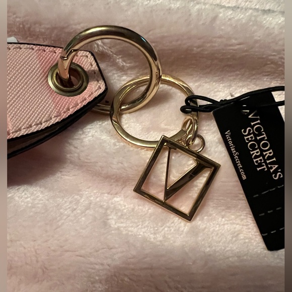 Victoria’s Secret Wristlet Strap Key Chain - Picture 2 of 2